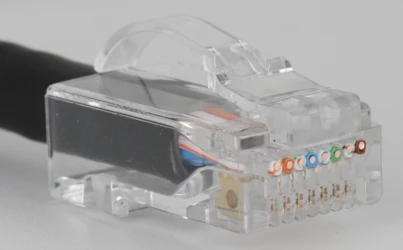 940503-K05 Connecteur monté sans manchon.